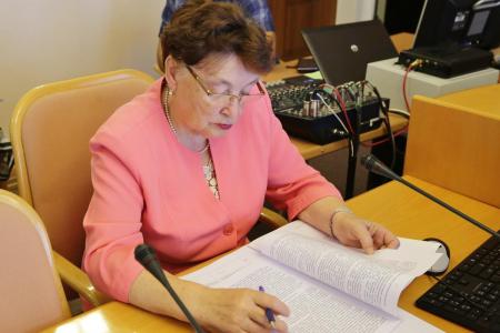 Коммунисты Тюмени под руководством депутата Тамары Казанцевой провели одиночные пикеты