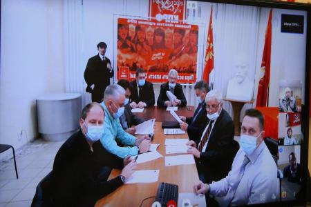 Псковские коммунисты на заседании бюро решили провести праздничные публичные мероприятия с учетом действующих ограничений