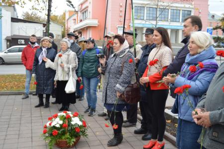 Барнаульские коммунисты провели памятную акцию, посвященные «Черному октябрю» 1993 года