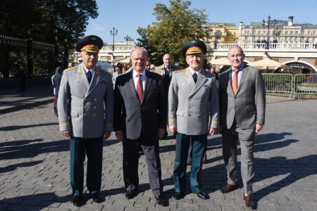 День Сухопутных войск. Г.А. Зюганов возложил цветы к Могиле Неизвестного Солдата и памятнику Г.К. Жукову