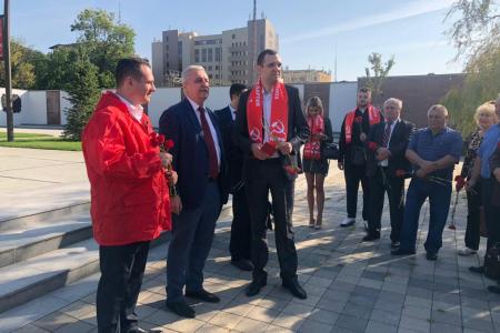 Краснодар. Коммунисты почтили память павших защитников Советской власти