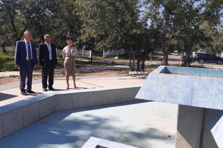 Депутат на округе. Владимир Поздняков принимает наказы избирателей