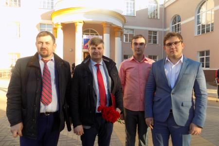 Сергей Гаврилов поздравил молодежь с Днем рождения комсомола