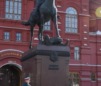 День Сухопутных войск. Г.А. Зюганов возложил цветы к Могиле Неизвестного Солдата и памятнику Г.К. Жукову