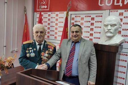 Республика Чувашия. В Чебоксарах поздравили ветеранов партии с Днем пожилых людей
