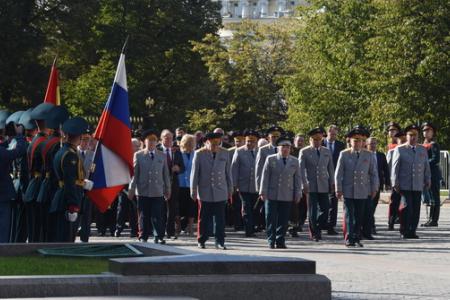День Сухопутных войск. Г.А. Зюганов возложил цветы к Могиле Неизвестного Солдата и памятнику Г.К. Жукову