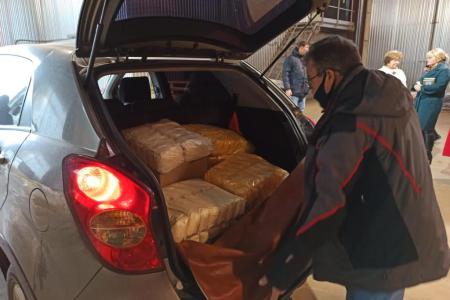 Подмосковные коммунисты отправили продукты питания для детей войны, а также малоимущим и многодетным семьям в городские округа региона