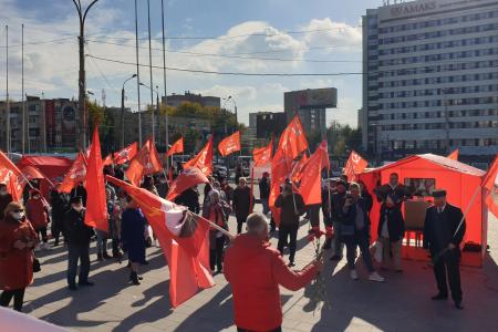 В Ростове участники пикета 7 ноября предложили отправить правительство на Колыму