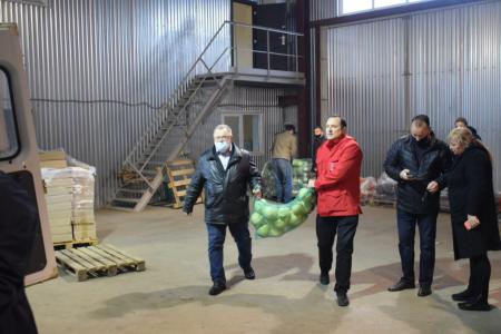 Подмосковные коммунисты отправили продукты питания для детей войны, а также малоимущим и многодетным семьям в городские округа региона