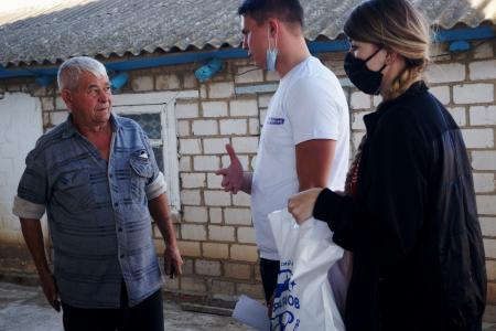 Многодетные и малоимущие семьи Ставрополья получили гуманитарную помощь при поддержке ЦК ЛКСМ РФ и депутата Госдумы В.Г. Позднякова