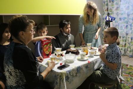 Саратовская область. В канун Дня матери Ольга Алимова посетила многодетные семьи