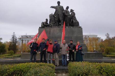 В Волгоградской области коммунисты отметили  годовщину Великого Октября