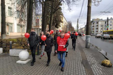 Удмуртские коммунисты и комсомольцы отправили Президента и буржуазное Правительство в Космос