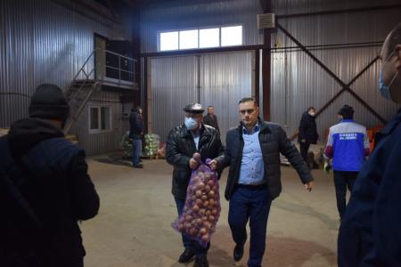 Подмосковные коммунисты отправили продукты питания для детей войны, а также малоимущим и многодетным семьям в городские округа региона