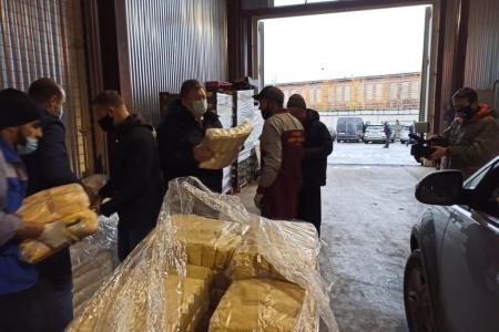 Подмосковные коммунисты отправили продукты питания для детей войны, а также малоимущим и многодетным семьям в городские округа региона