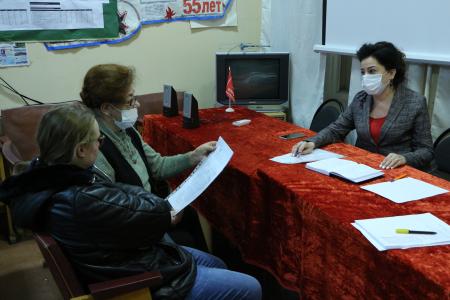 Калуга. Прием избирателей депутатом-коммунистом Мариной Костиной