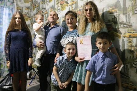 Саратовская область. В канун Дня матери Ольга Алимова посетила многодетные семьи