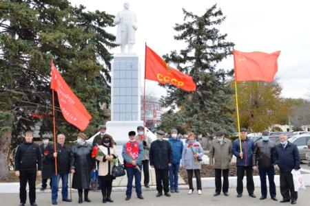 Годовщина Великого Октября в Саратовской области
