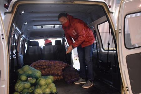 Подмосковные коммунисты отправили продукты питания для детей войны, а также малоимущим и многодетным семьям в городские округа региона