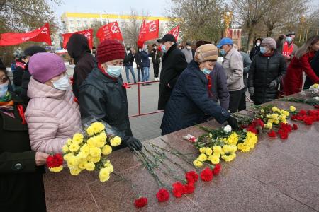 Коммунисты Калмыкии торжественно отметили 110-ю годовщину со дня рождения Басана Городовикова