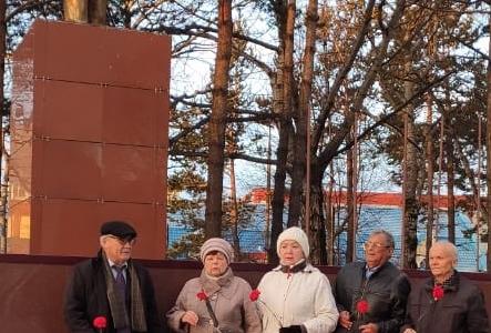 Камчатские коммунисты отметили годовщину Октябрьской революции