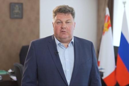 «Двойные стандарты власти». Мэр Череповца запретил митинг коммунистов, но разрешил выступать их оппонентам
