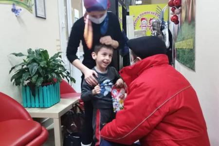 Республика Карачаево-Черкесия. Подарки детям к Новому году