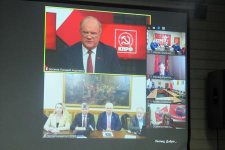 Мэр Новосибирска Анатолий Локоть рассказал коммунистам об итогах года