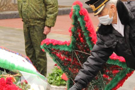 Республика Крым. В Симферополе отмечается День неизвестного солдата