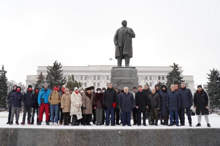 Делегация КПРФ во главе с К.К Тайсаевым в преддверии Нового 2021 года посетила Луганскую Народную Республику