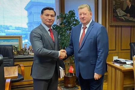Г.А. Зюганов и В.И. Кашин в Госдуме провели встречу с Главой Республики Калмыкия Б.С. Хасиковым