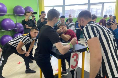 Самарская область. При поддержке КПРФ проведен турнир по армрестлингу