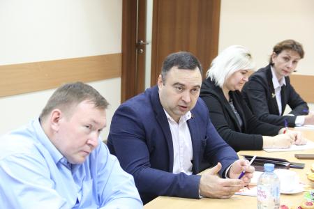 Круглый стол, посвященный Международному дню инвалидов, прошел в Крыму