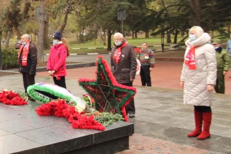 Республика Крым. В Симферополе отмечается День неизвестного солдата