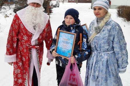 Ивановская область. Новогодние персонажи наградили кинешемских талантливых детей
