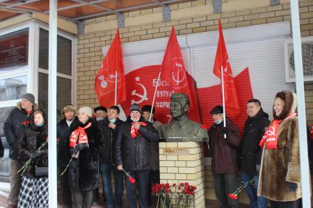 Сталинградские коммунисты провели памятные акции  в честь Дня рождения И.В. Сталина