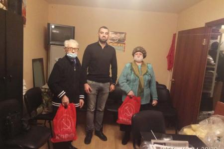 Московская область. Подмосковные коммунисты дарят радость детям в канун Нового года