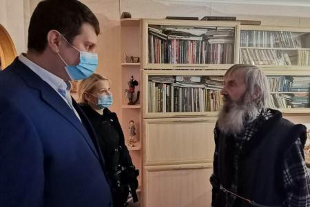 Тульская область. Депутат-коммунист Алексей Лебедев поздравил ветеранов Великой Отечественной войны с наступающим Новым годом
