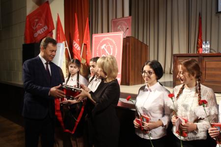 Сталинградские коммунисты провели отчетно-выборную конференцию