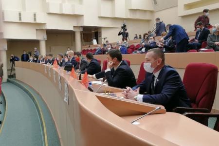 «Неудобные» вопросы президенту Путину от фракции КПРФ в Саратовской областной думе