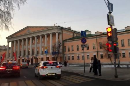 Коммунисты провели автопробег по улицам Москвы