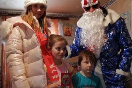 Тамбовская область. Активисты ВЖС "Надежда России" поздравили с Новым Годом семьи Инжавинского района