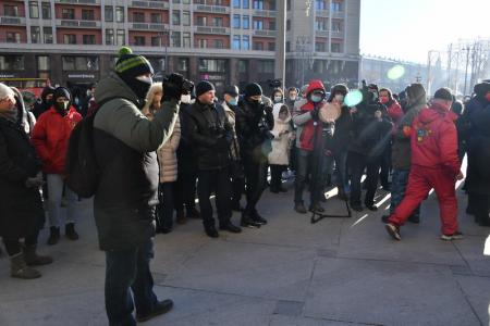 "Нет дистанту!". Встреча депутатов фракции КПРФ с избирателями