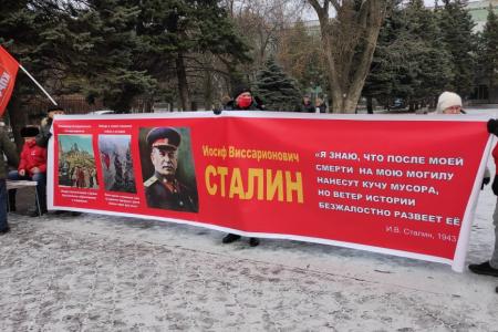 "Капитализм не простит тебе слабости!". В Ростове-на-Дону прошли акции протеста