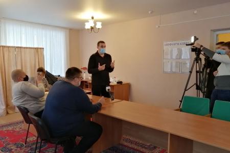 «Против присоединения к городу!»: встреча саратовских депутатов от КПРФ с жителями поселка Тепличный