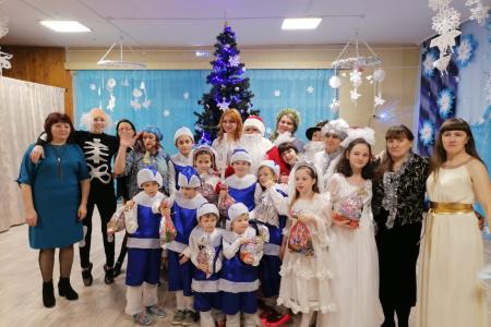Свердловская область. КПРФ провела новогодний утренник для воспитанников детского дома