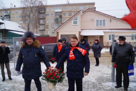 Нижний Новгород. НРО КПРФ отметило 141-ю годовщину со Дня рождения И.В. Сталина