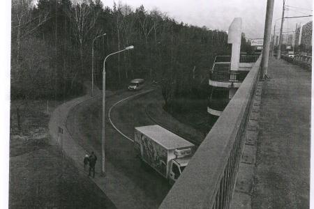 Москва. В.Ф. Рашкин добился от мэрии Москвы строительства безопасного пешеходного перехода в Бирюлевском дендропарке.
