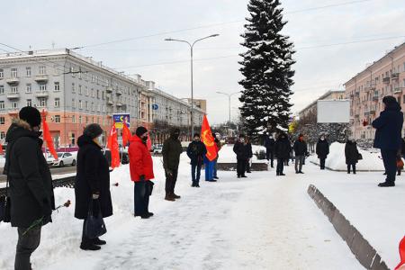 Коммунисты Ивановской области почтили память Владимира Ильича Ленина