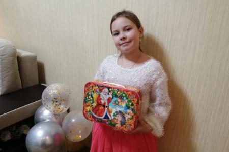 Нижегородская область. Активисты КПРФ и женской организации «Надежда России» при поддержке депутата Владимира Блоцкого подарили две тысячи подарков детям